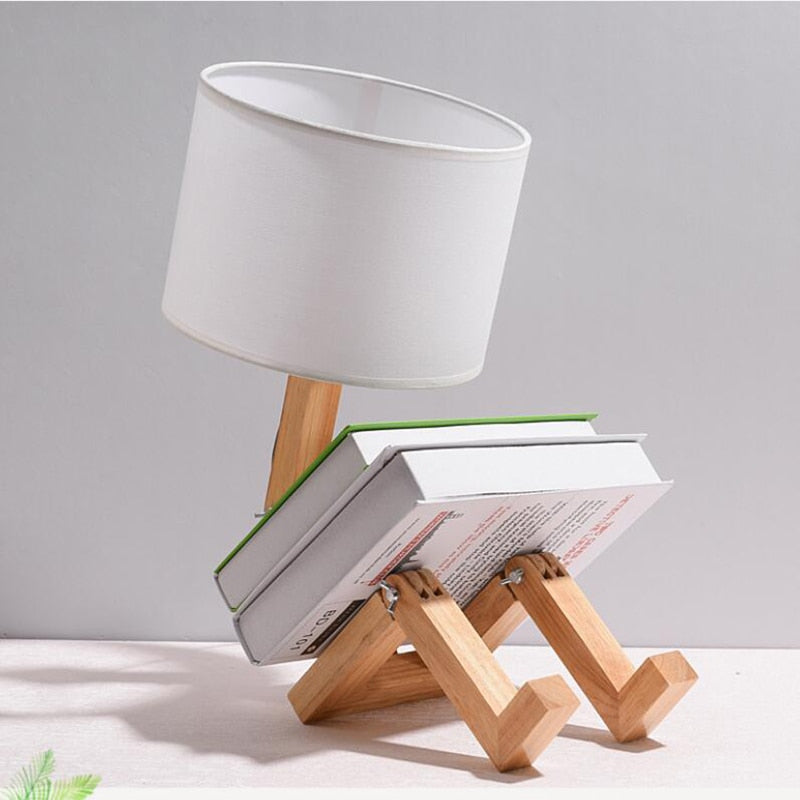Companheiro de Luz – Luminária Articulada em Madeira
